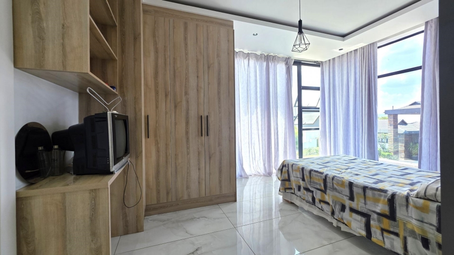 6 Bedroom Property for Sale in The Islands Estates North West